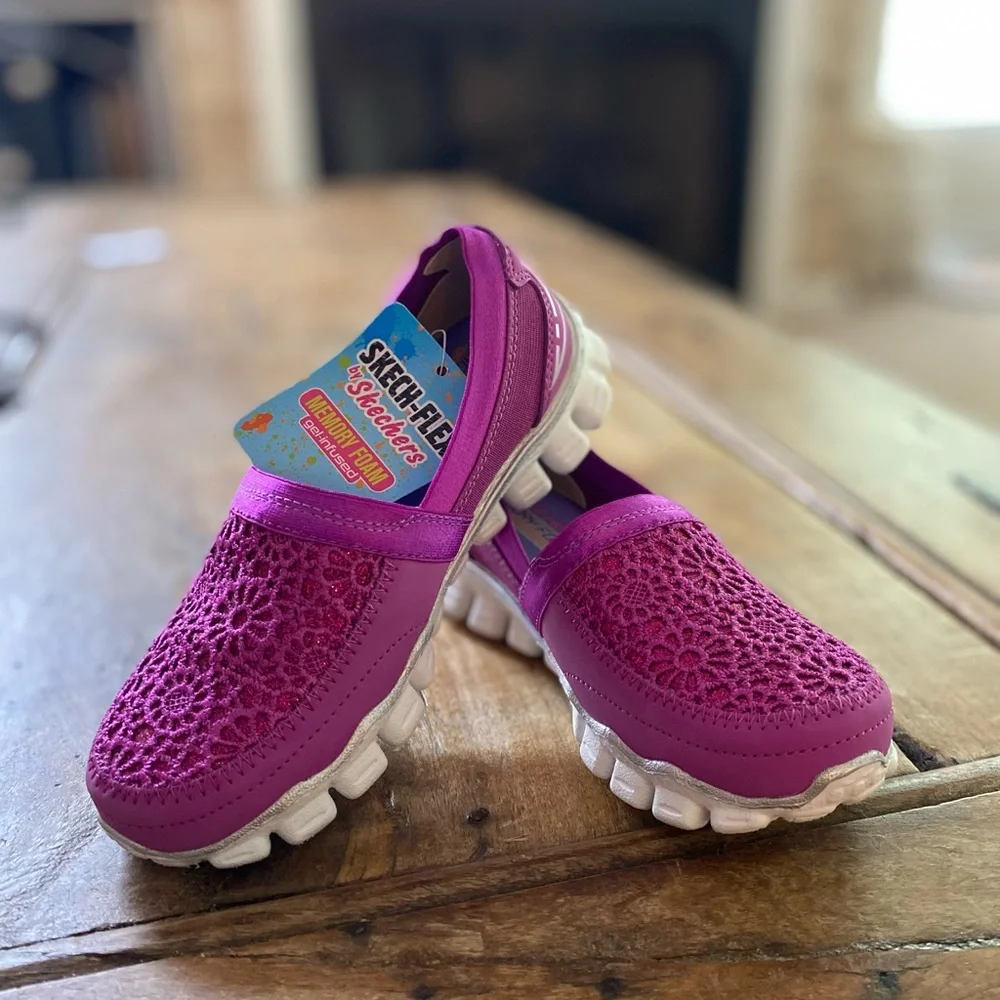 Sketchers Memory Foam Lace Sparkle Slide-Ons NWT! - Picture 2 of 10